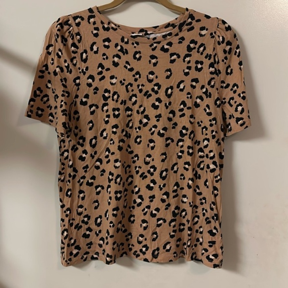 Like new cheetah print shirt